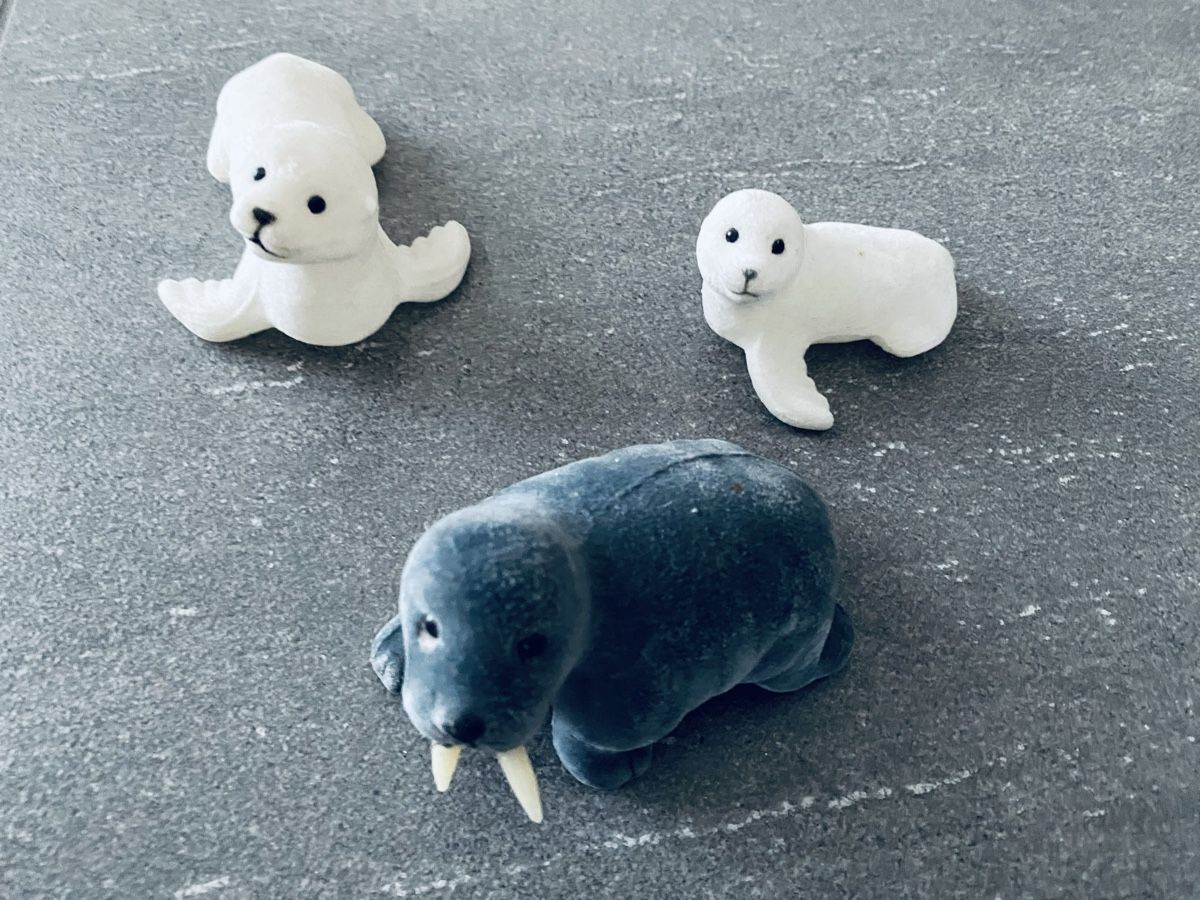 Alle Dekorationen: 3 DEKOFIGUREN SEELÖWE UND SEEHUNDE – Gebraucht aus Malters von Kuettel1