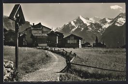 Grächen, Ortspanorama mit Bildstock und