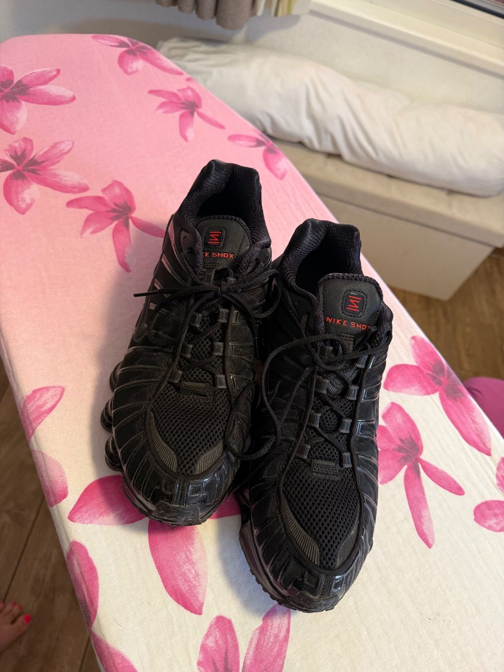 Nike Herrenschuhe: Nike Shox Black Gr.44,5 – Gebraucht aus Riniken von Lazitto