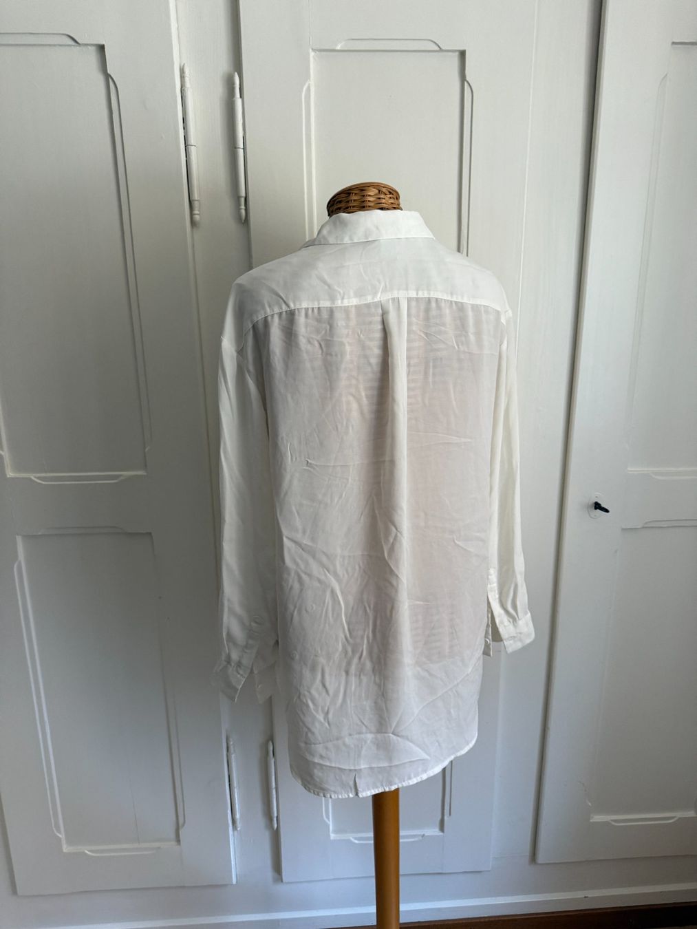 H&M Camicette: Bluse weiss fliessend 38 – Usato da Zürich venduto da Diazaio 2