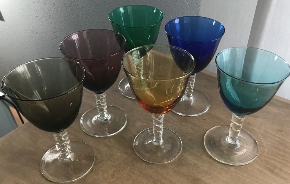 Vintage Weingläser-Set – 284 Ml, Farbiges Glas, Geprägtes Muster, Hochklar & Spülmaschinengeeignet
