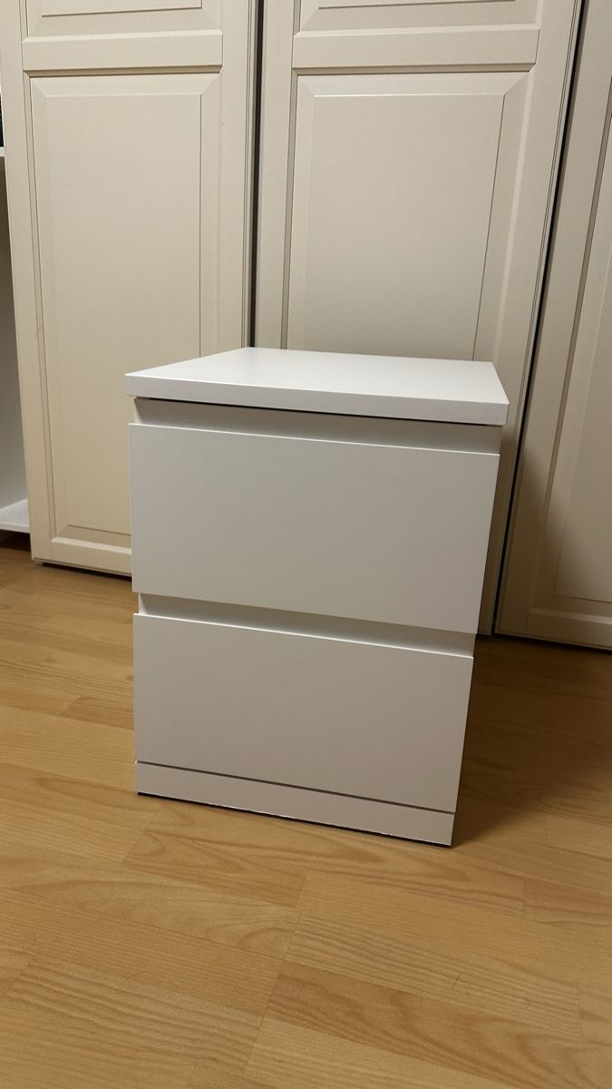 Ikea Nachttische: 2 neue IKEA Nachttische – Neu (gemäss Beschreibung) aus Reichenburg von joelle-jenni