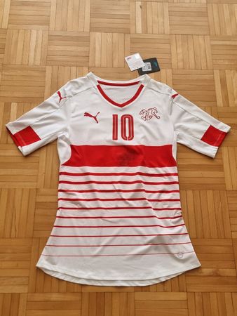 Granit Xhaka / Schweiz Euro 2016 Auswärtstrikot (ACTV Fit)
