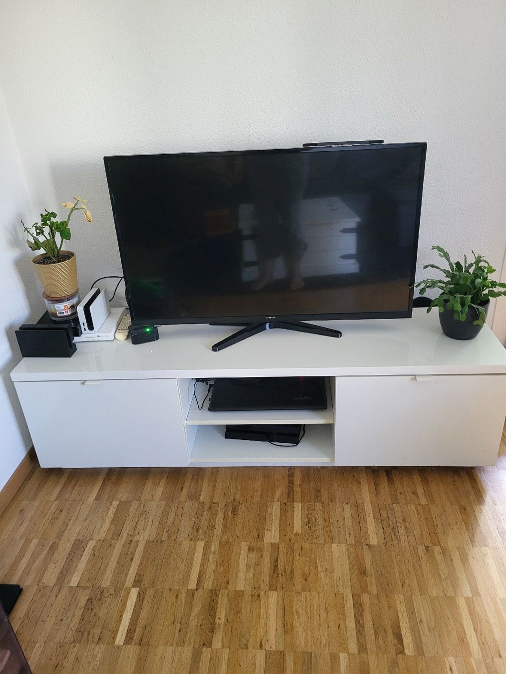 Ikea TV Möbel: meuble tv ikea – Gebraucht aus Biel/Bienne von Wensol 1