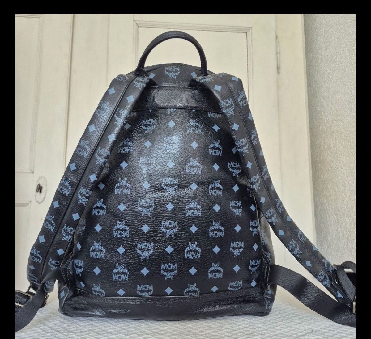 Rucksäcke: Original MCM Rucksack Mit Nieten – Gebraucht aus Witterswil von gsc_z6ts 3