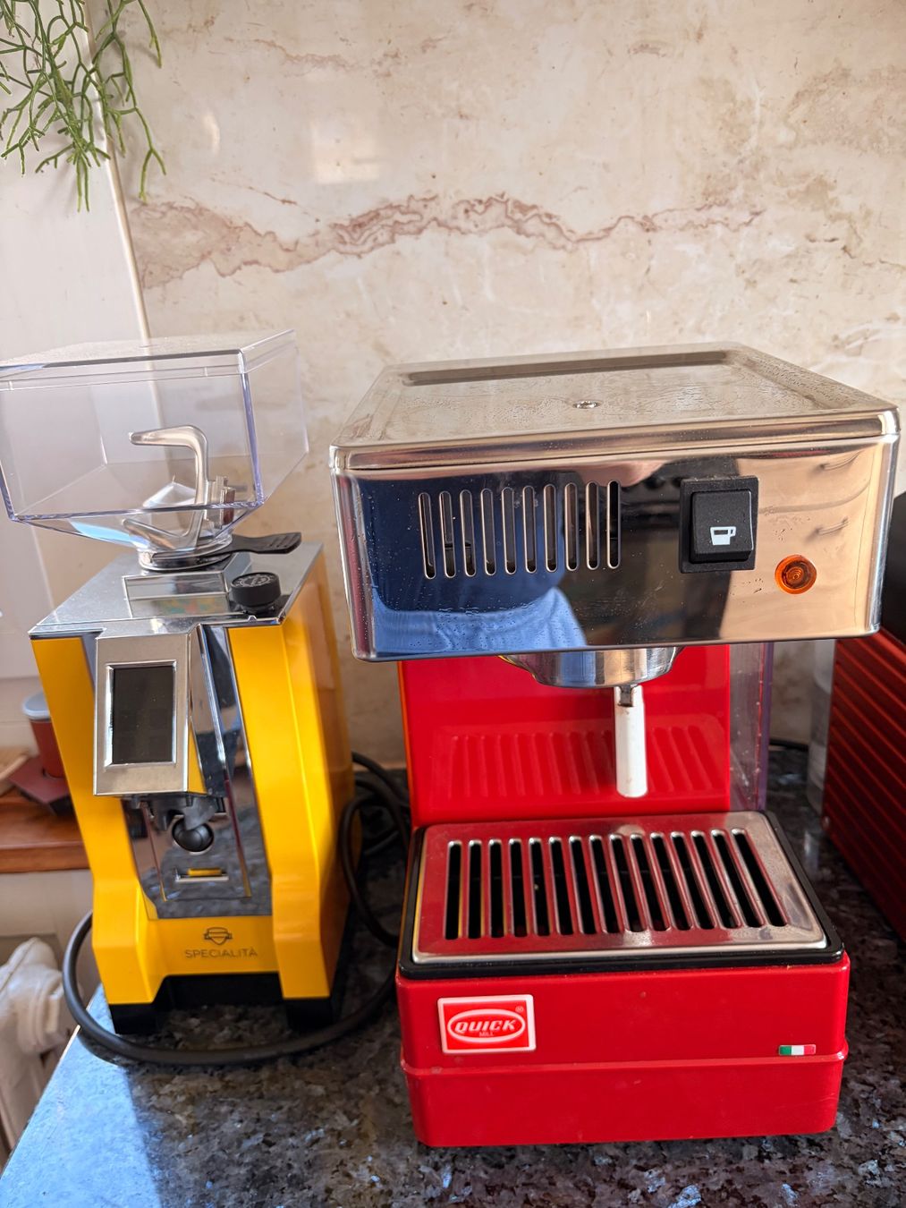 Machines à café & Machines à expresso: Kaffee Profi – D'occasion à Kilchberg ZH par Helemengo