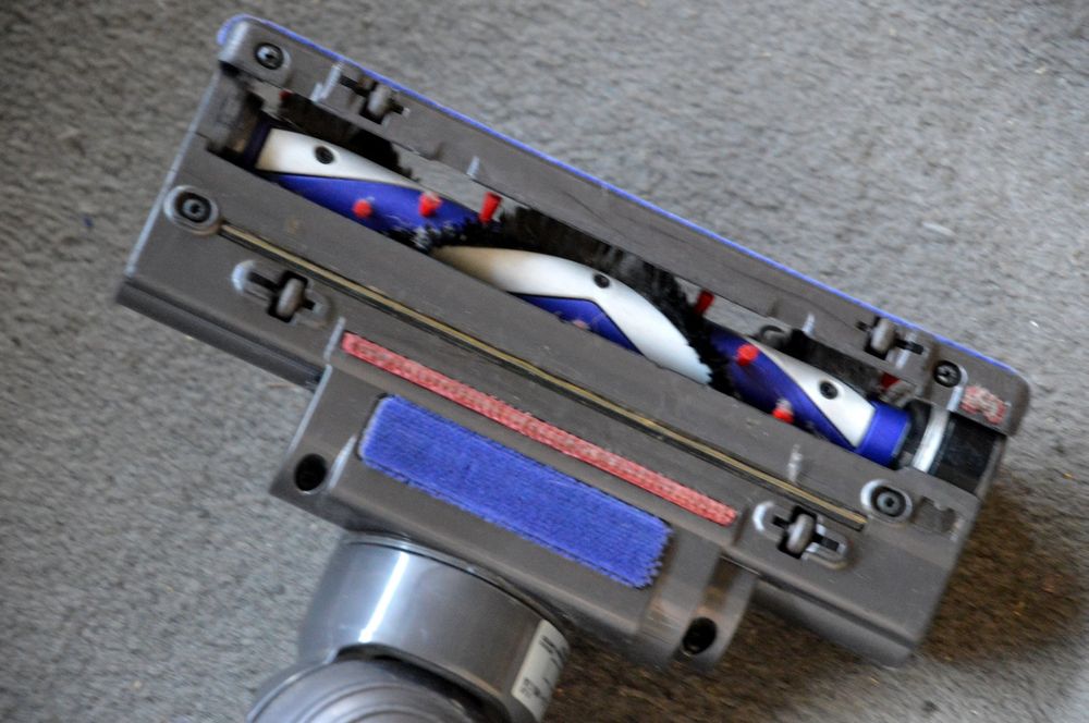 Dyson V6 Digital Slim aspirateur / Staubsauger (Gebraucht) in Collonges