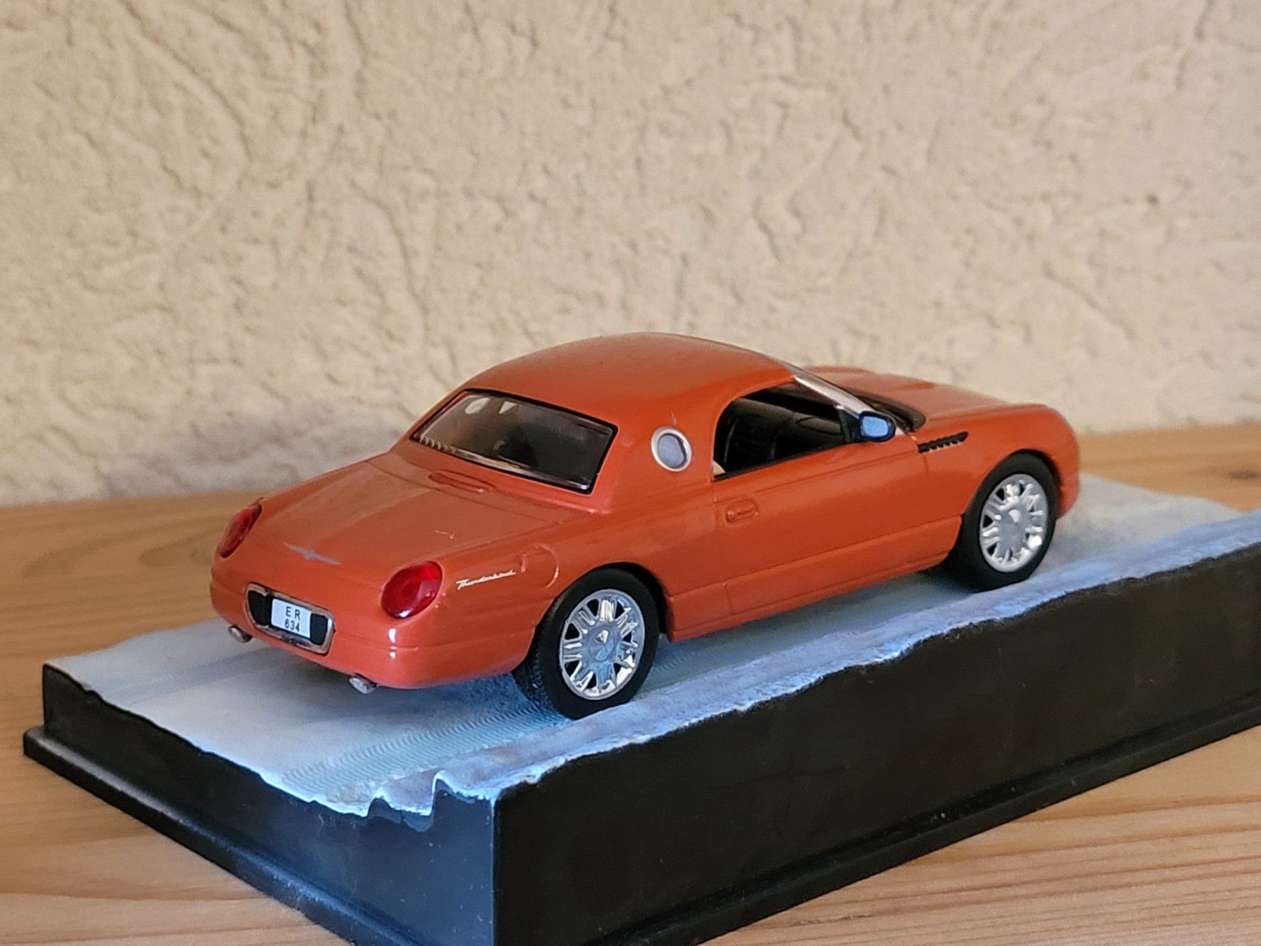 Ford Modellini d'auto: Auto 1:43 - Ford Thunderbird - Diorama James Bond 007 – Nuovo (secondo la descrizione) da Payerne venduto da tintin08 3