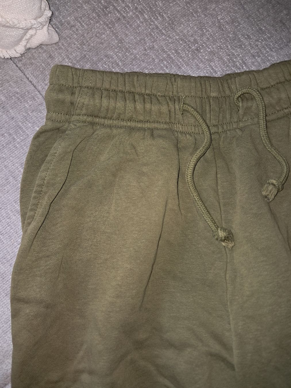 Pantalons: Olivgrüne Damen Jogginghose – Neuf (Voir description) à Rüedisbach par Wuethis-Fb1212 1