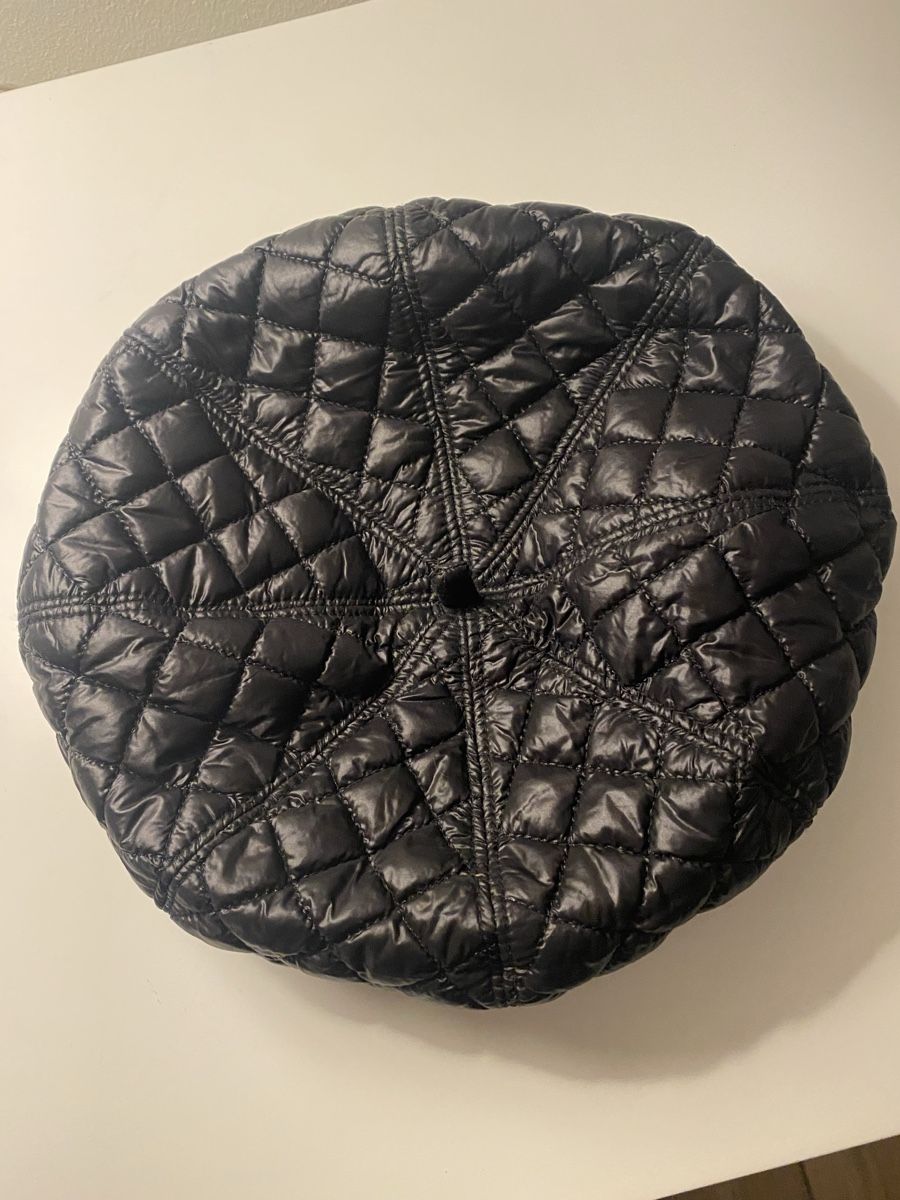 Copricapi, berretti & cappellini: Quilted Beret Black One Size – Usato da Chêne-Bourg venduto da car_d88h 1