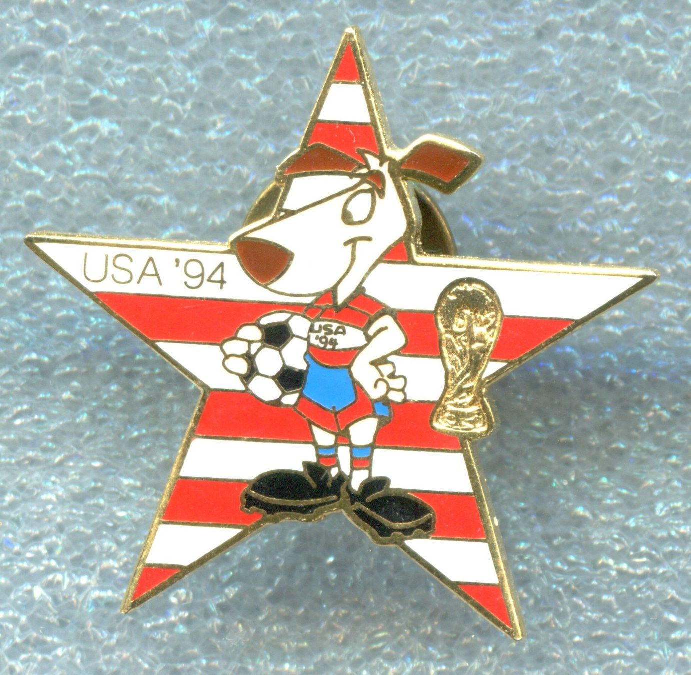 Fifa Plaketten & Abzeichen: FIFA  WM '94 USA  Maskottchen – Gebraucht aus Winterthur von Sammleroase