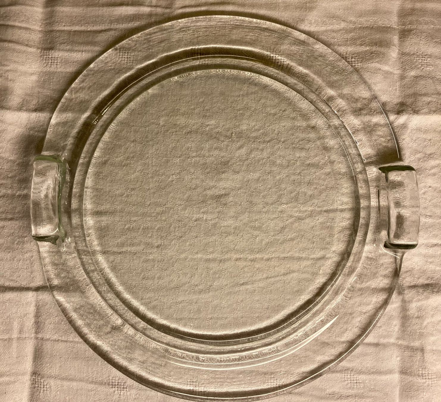 Glasi Hergiswil Piatti di portata: Glasi Hergiswil Table Plate / Servierplatte mit Griffen – Usato da Riniken venduto da begeh-r-bar