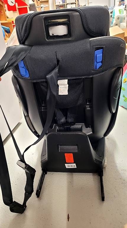 Seggiolini per auto: Kindersitz Autositz  9 - 18 kg Osann Neo – Usato da Nürensdorf venduto da Diavel 2