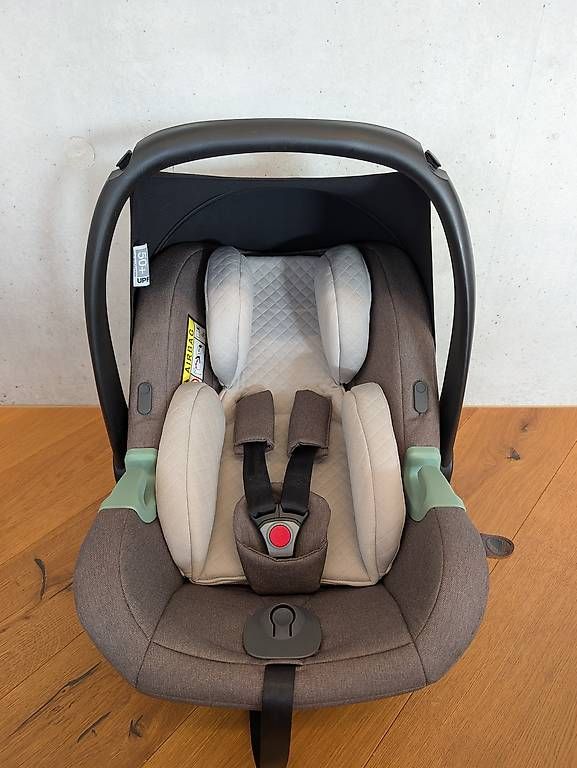 ABC Design Seggiolini per auto: ABC Design Babyschale mit Isofix – Usato da Seewen SO venduto da vog_czt9 3