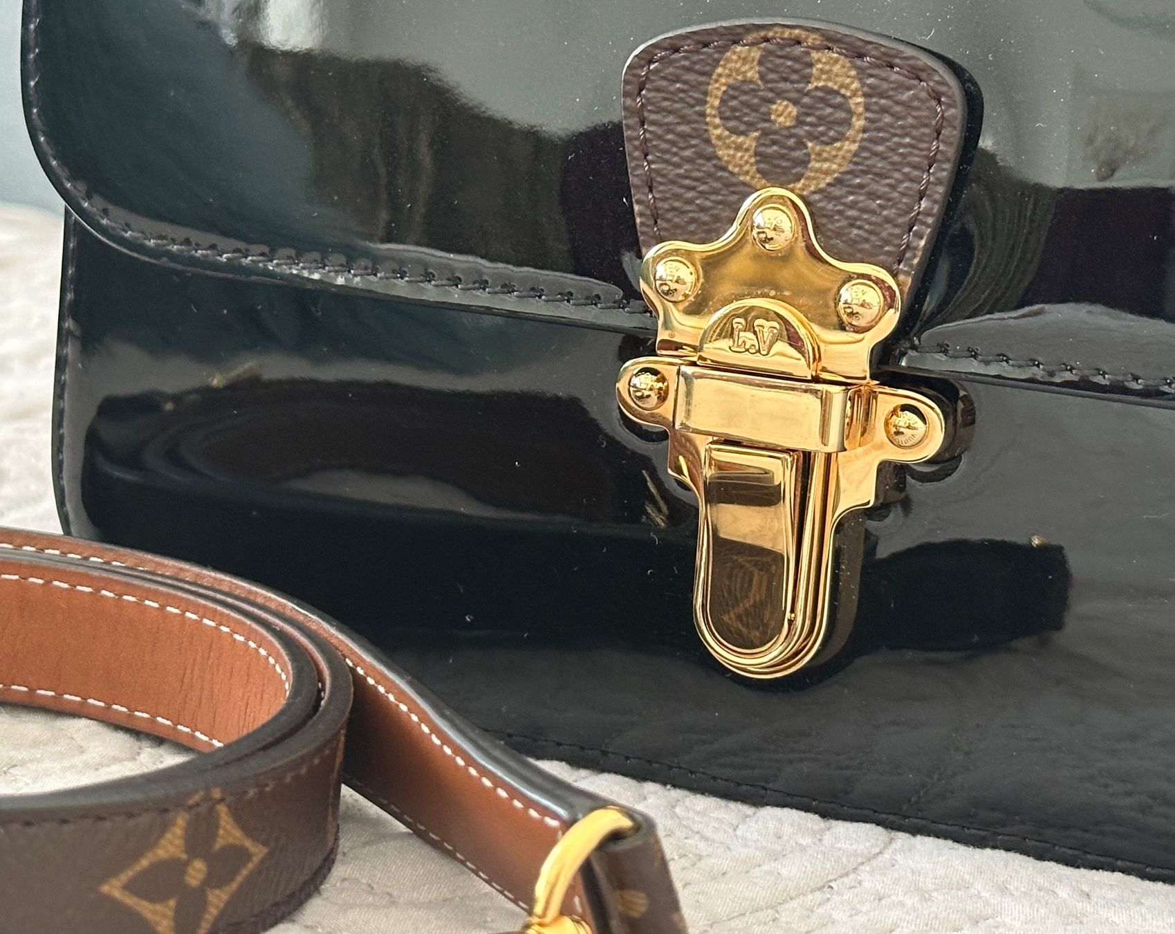 Louis Vuitton Taschen für Damen: Louis Vuitton Tasche BB Vernis Damen Schwarz – Gebraucht aus Zürich von dr.sisi 3