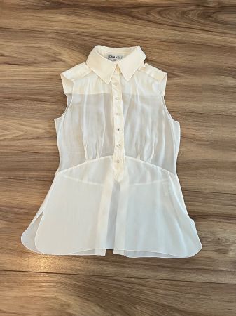 Chanel 100 % silk blouse, size 36, perfect condition
