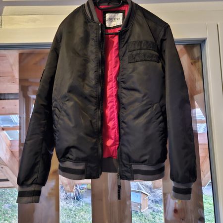 Guess Bomber Jacke, Schwarz, Top Zustand, Gr. M