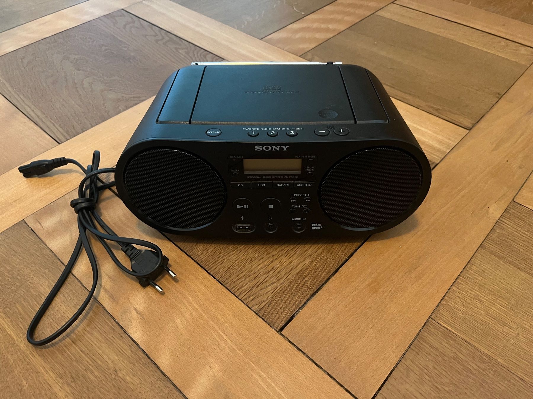 Sony Lettore multimediale & Streamer: Radio CD Sony – Nuovo (secondo la descrizione) da Biel/Bienne venduto da echinops