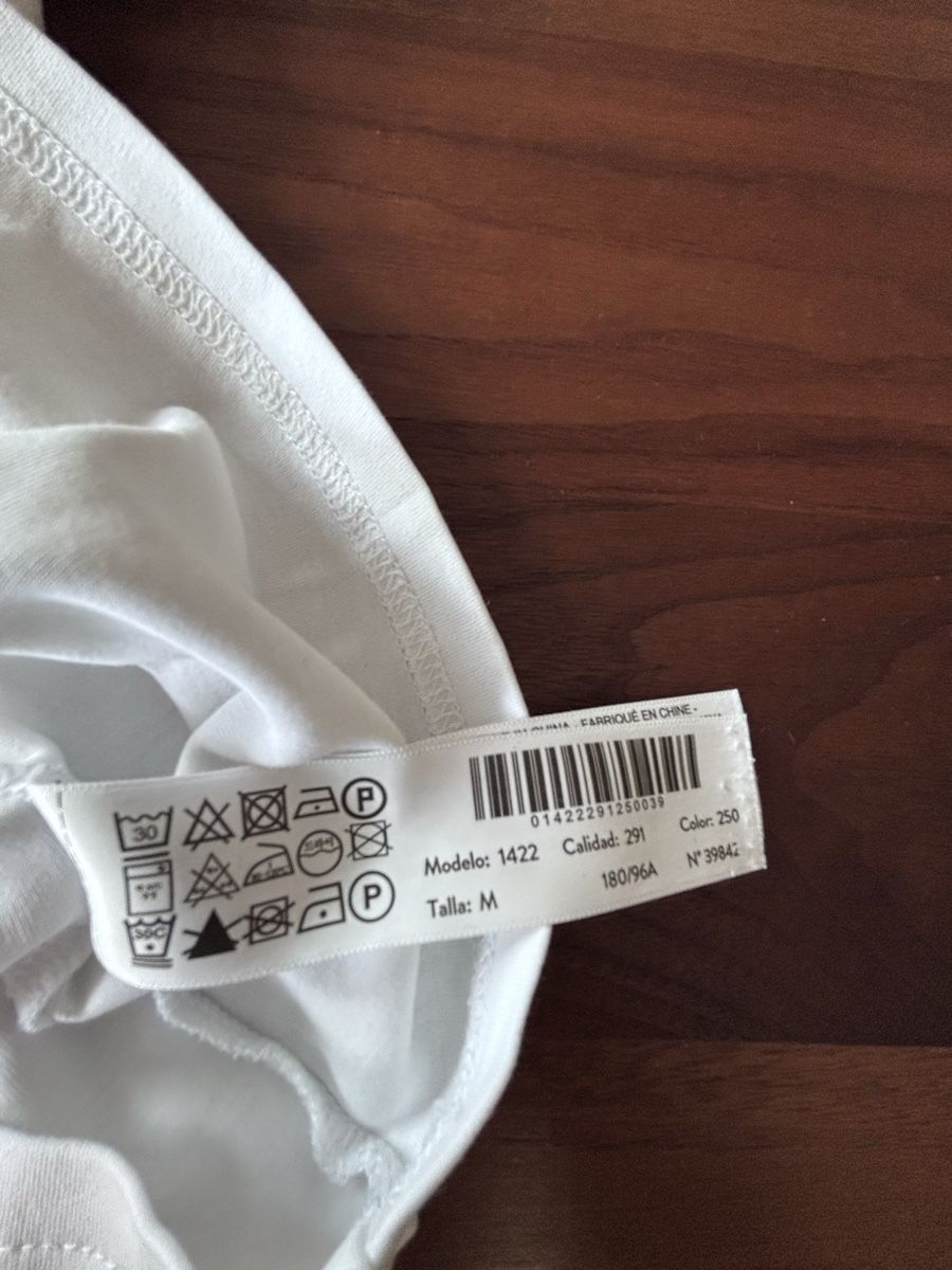 Massimo Dutti T-shirt: Massimo Dutti T-Shirt – Usato da Jona venduto da yan_sg85 3