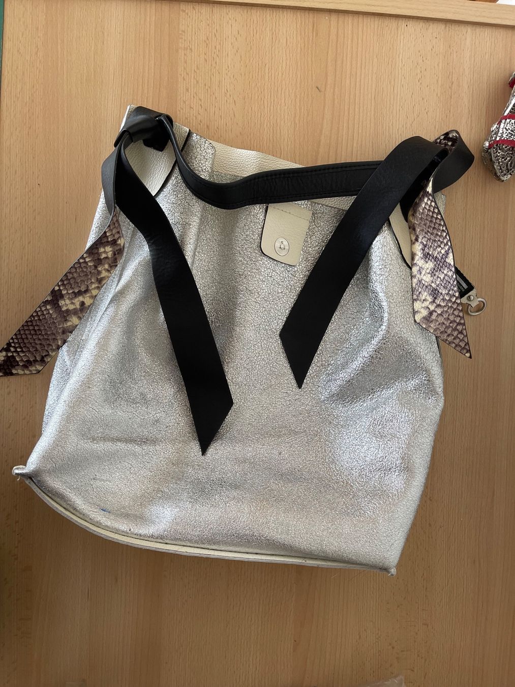Gianni Chiarini Sacs femmes: GIANNI CHIARINI Neu/NP200CHF Doppelseitig Silber Tasche – Neuf (Voir description) à Kölliken par Prscoo 4