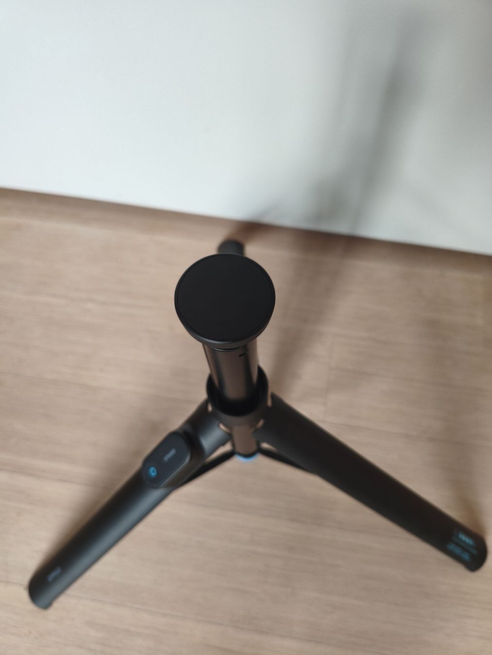 Treppiedi & Teste: RTAKO stable tripod - Perfect for summer snapshots! – Nuovo (secondo la descrizione) da Zürich venduto da yul_7ccq 5
