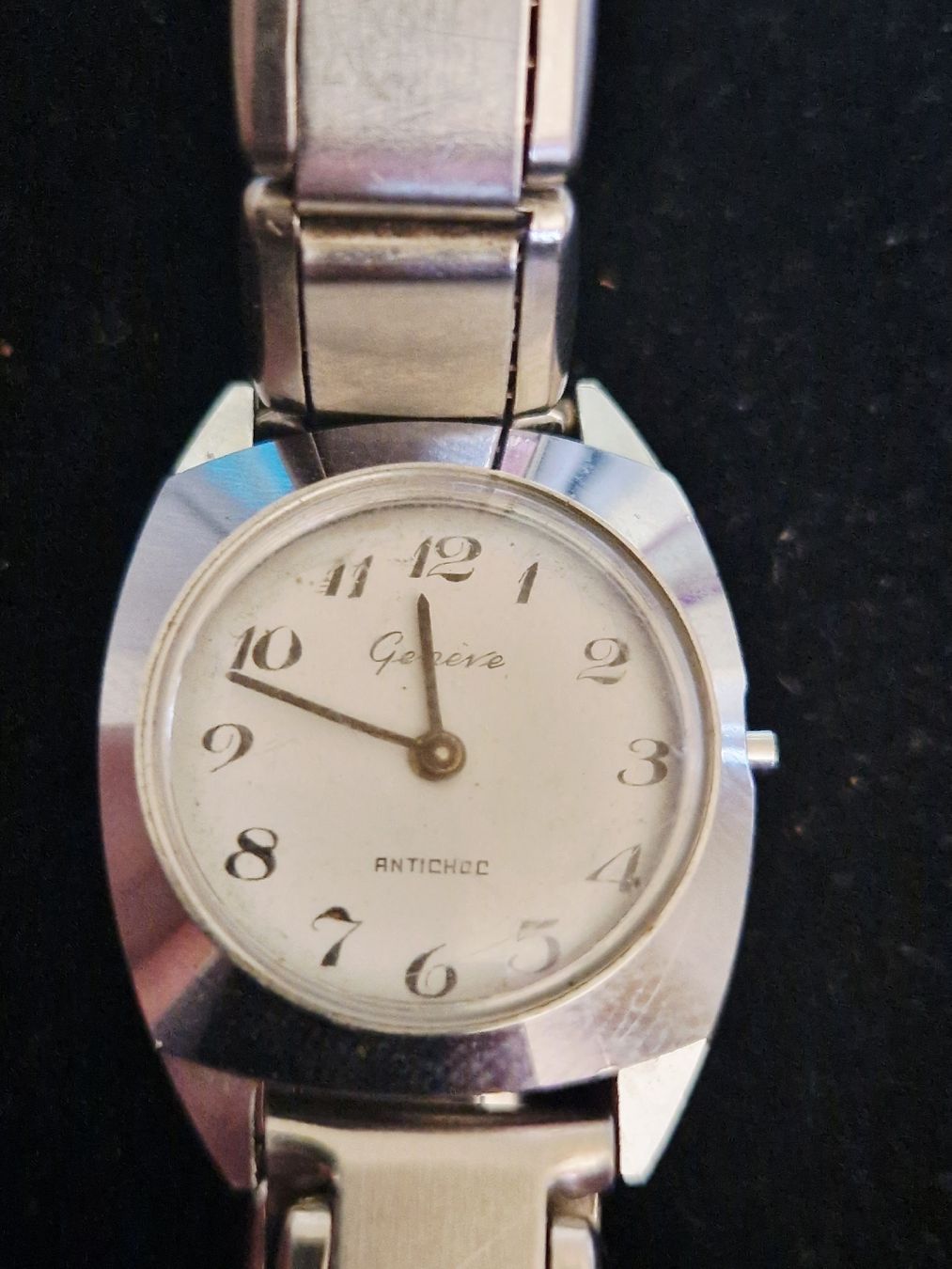 Uhren: Montre Geneve Antichoc – Defekt aus Undervelier von Tufitufi7