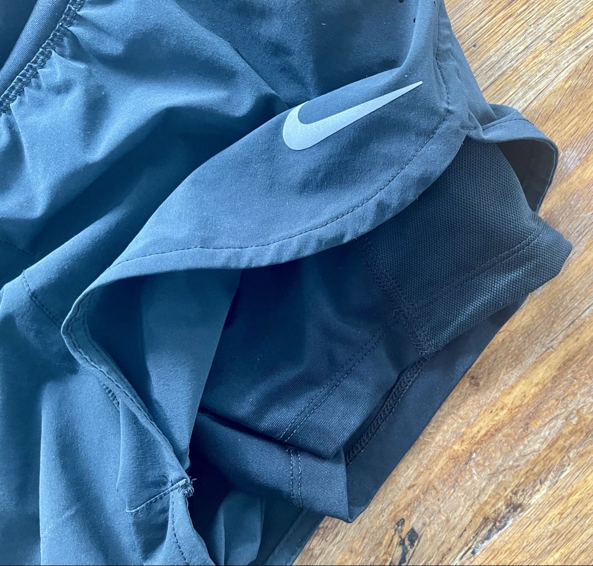 Pantaloni: Tolle NIKE Dri Fit Shorts – Usato da Buchrain venduto da Sunny026 1