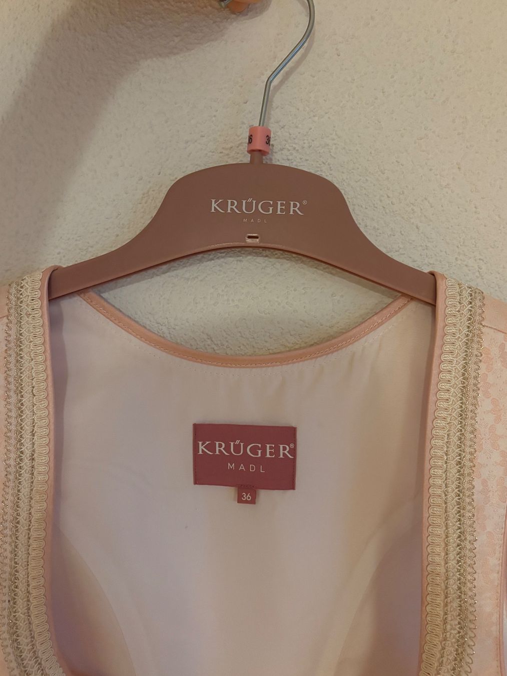 Krüger Vestiti: Krüger Dirndl Rosa Grösse 36 – Usato da Lenzburg venduto da ang_ly5t 2
