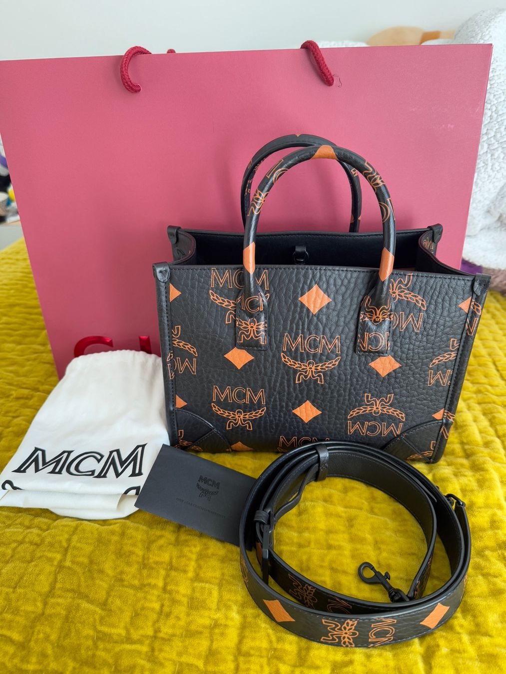 Mcm Borse: MCM München Tote Small – Usato da Hunzenschwil venduto da maupizz