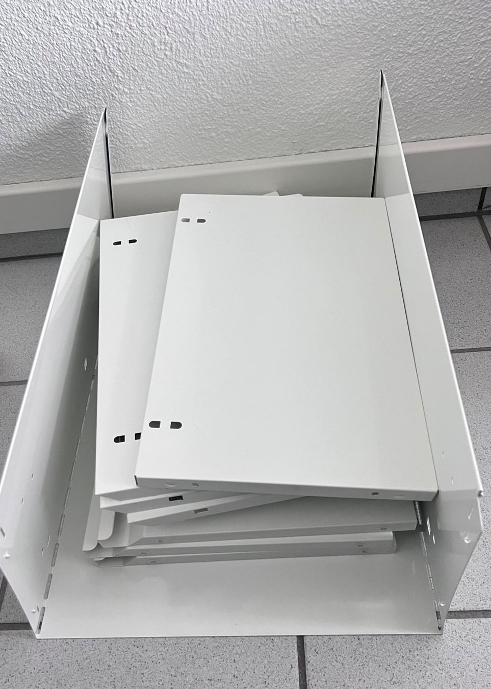 Armadi: Aktenschrank – Nuovo e nell'imballaggio originale da Solothurn venduto da sl_27 1