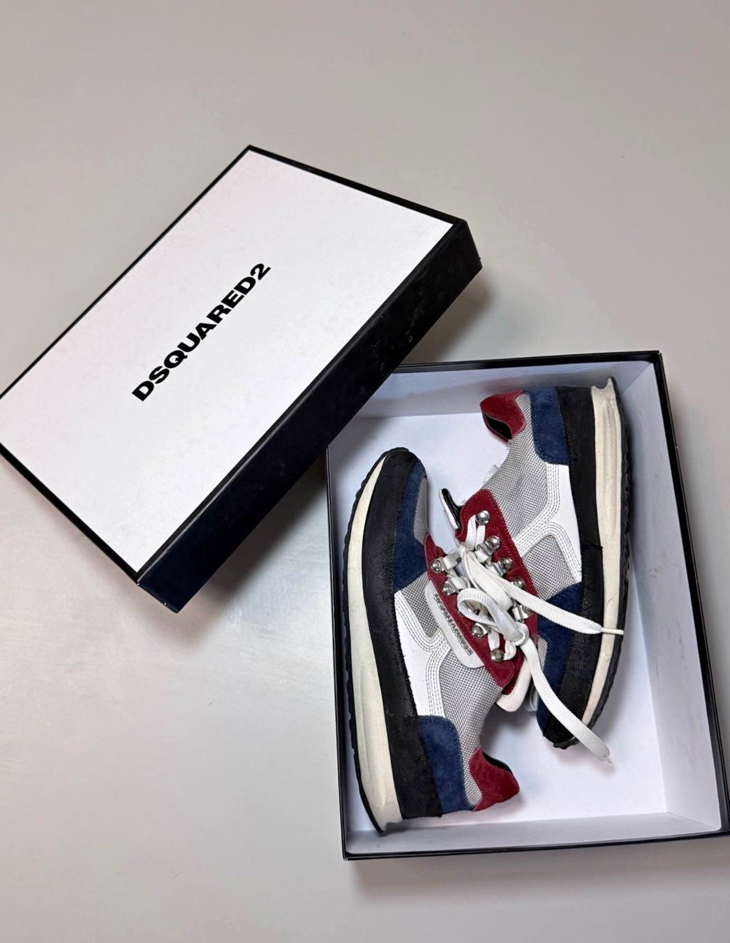 Dsquared2 Chaussures femmes: Baskets Dsquared2 Trail Runner Multicolores,  Avec Boîte – D'occasion à Thônex par Suisse.Shopping