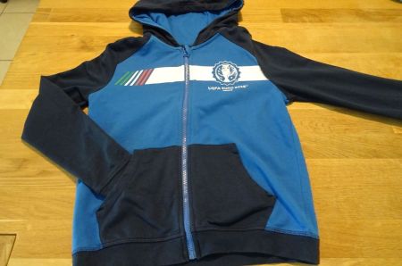 neu: Trainer-Kaputzenjacke Gr. 146/152, Italia