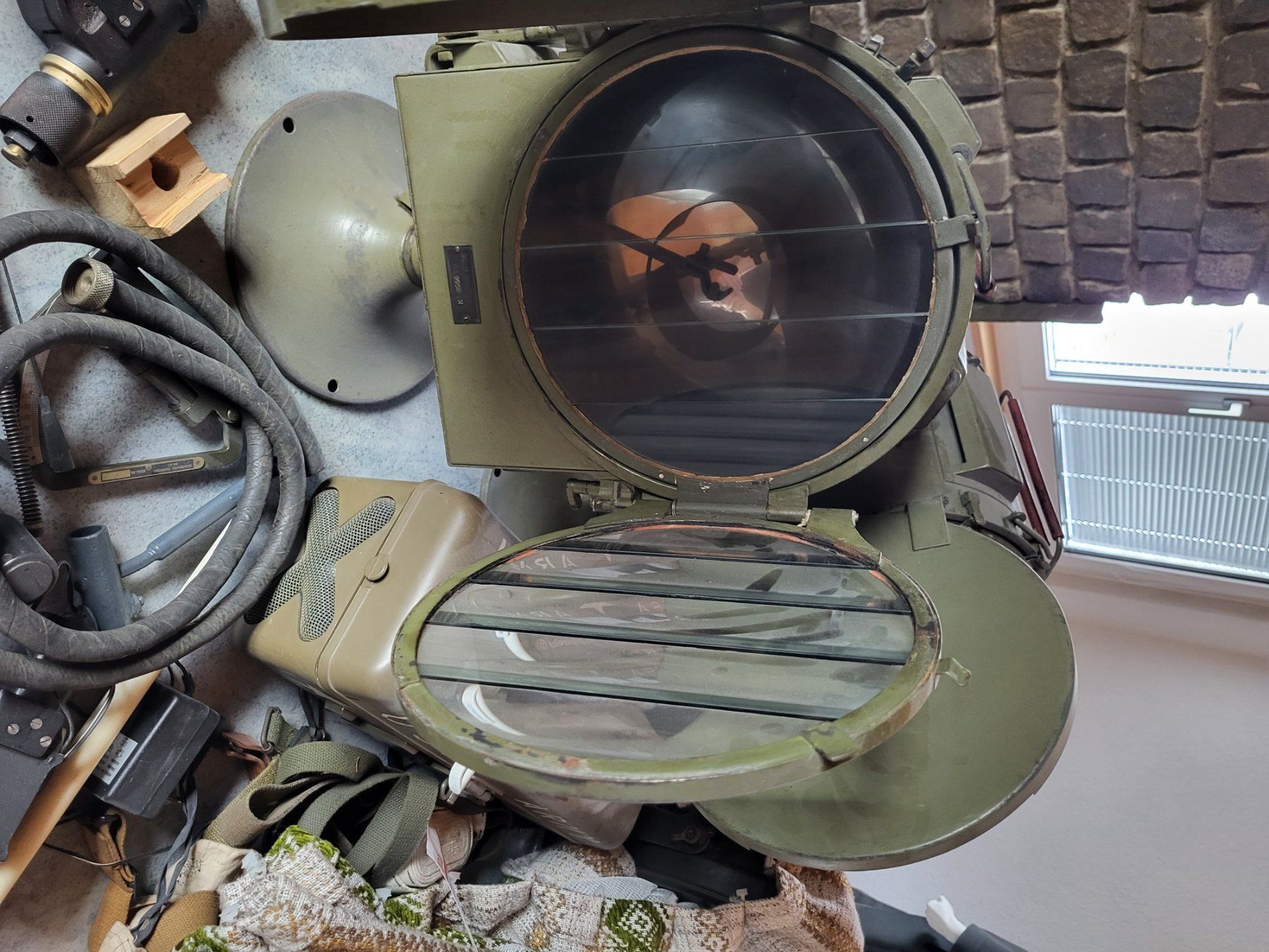Fari: Flabscheinwerfer Militär Schweiz – Usato da Obermumpf venduto da Dustie 8
