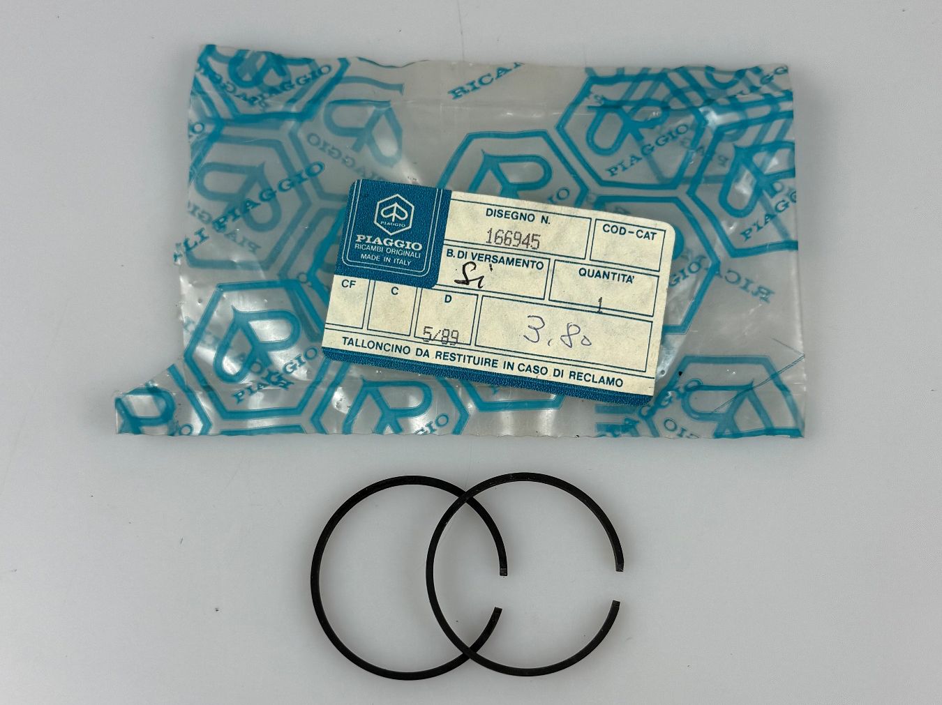 Piaggio Mofas: Piaggio SI Kolbenringe 38mm NOS – Neu und originalverpackt aus Hallau von mofaplus