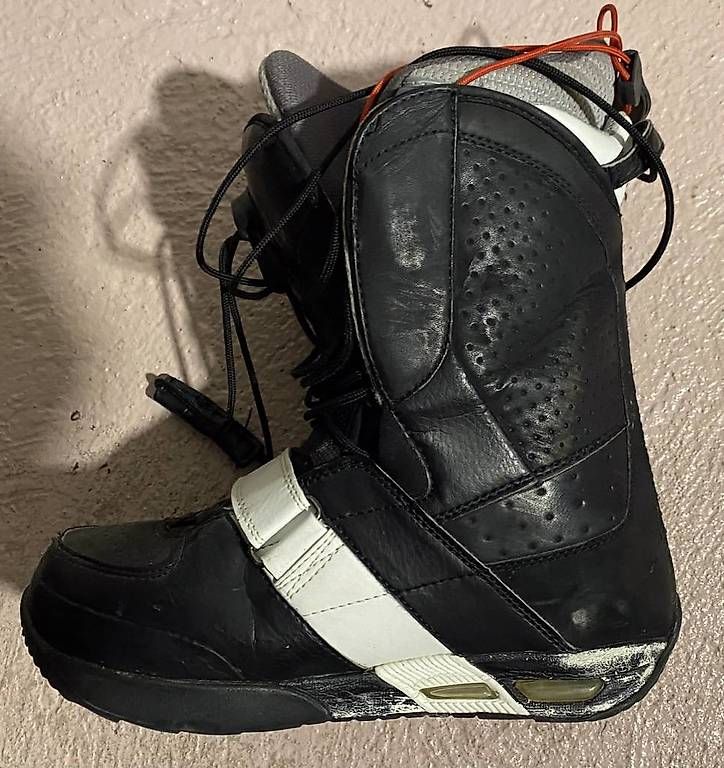 Scarpe da uomo: Boots Snowboard NITRO taille 27.5 homme – Usato da Poliez-le-Grand venduto da Mims82 4