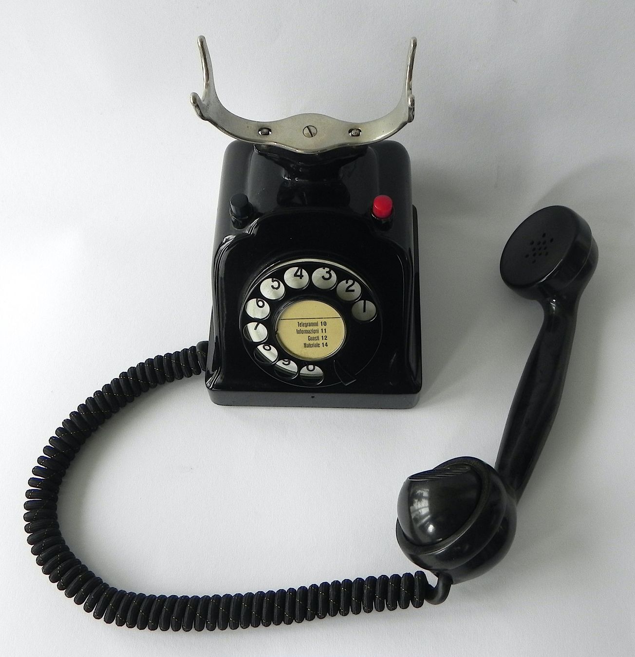 Telefoni: Altes Bakelit Telefon – Usato da Zürich venduto da Naeb123 1