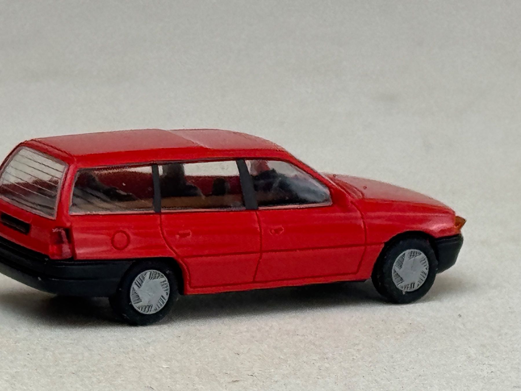Praliné Modellini d'auto: VE1- Herpa Opel Omega rot – Usato da Elm venduto da Wikmtz 1