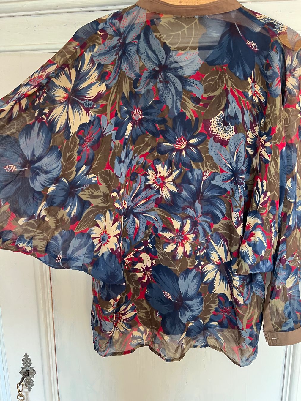 Versace Camicette: Gianni Versace Bluse Seide Gr. 40 Vintage – Usato da Biel/Bienne venduto da Girasole232 2