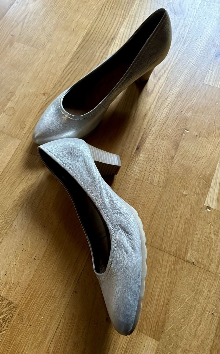 Roberto Santi Scarpe da donna: Paire de chausssures à talons – Usato da Estavayer Le Lac venduto da sico1260 4