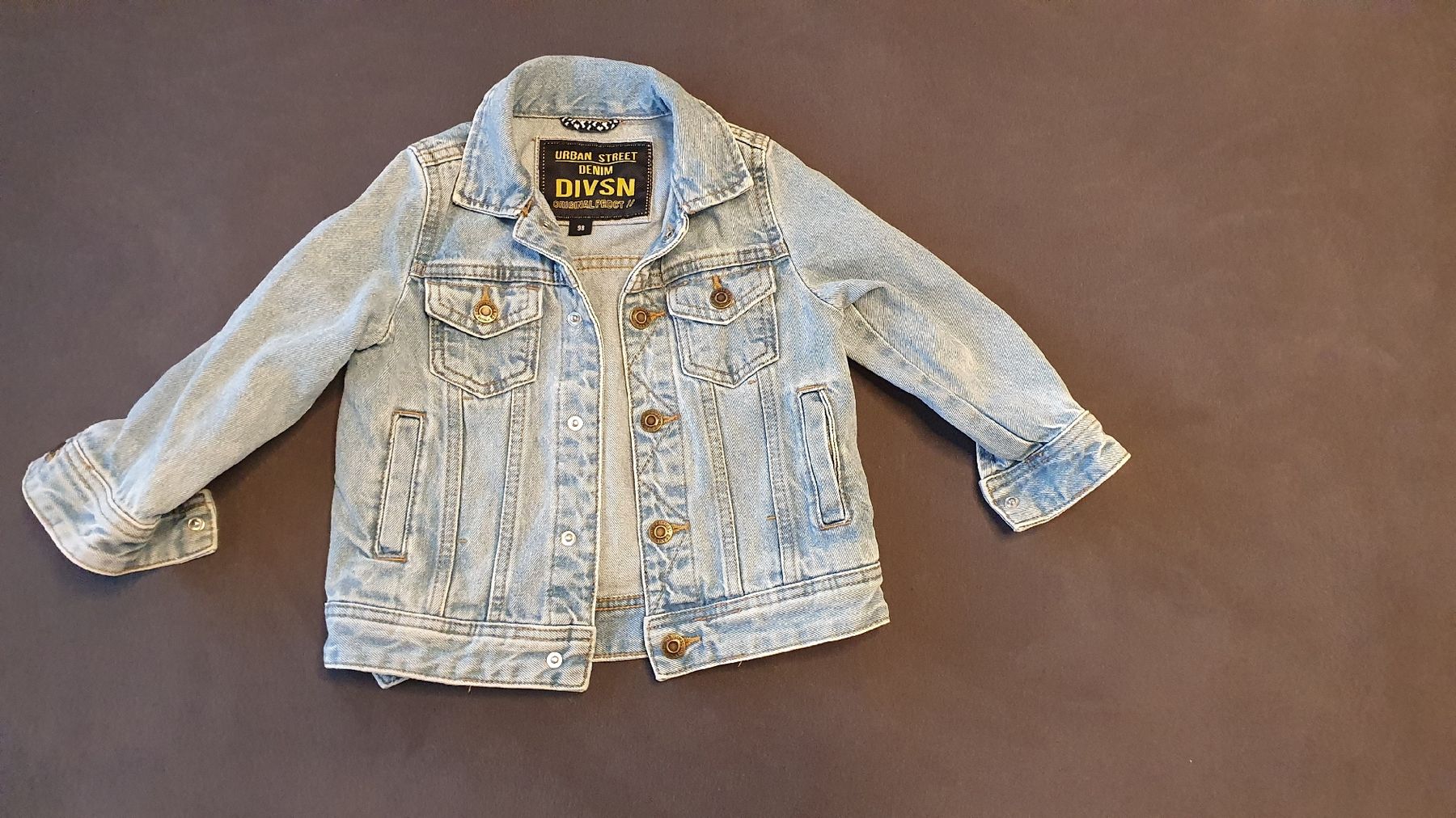 Giacche & Cappotti: Jeansjacke Jungen in Gr. 98 – Nuovo (secondo la descrizione) da Solothurn venduto da Zoonja