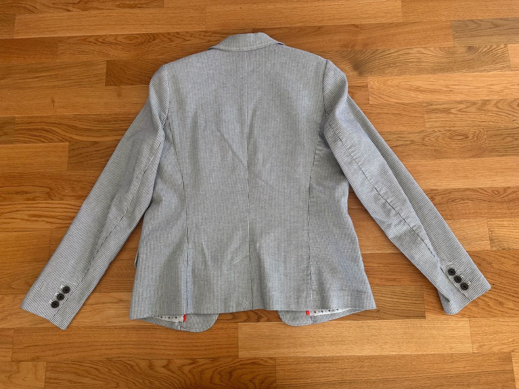 H&M Giacche: Blazer gestreift grau/weiss. Gr.38. – Usato da Zürich venduto da Sunnyflower97 7