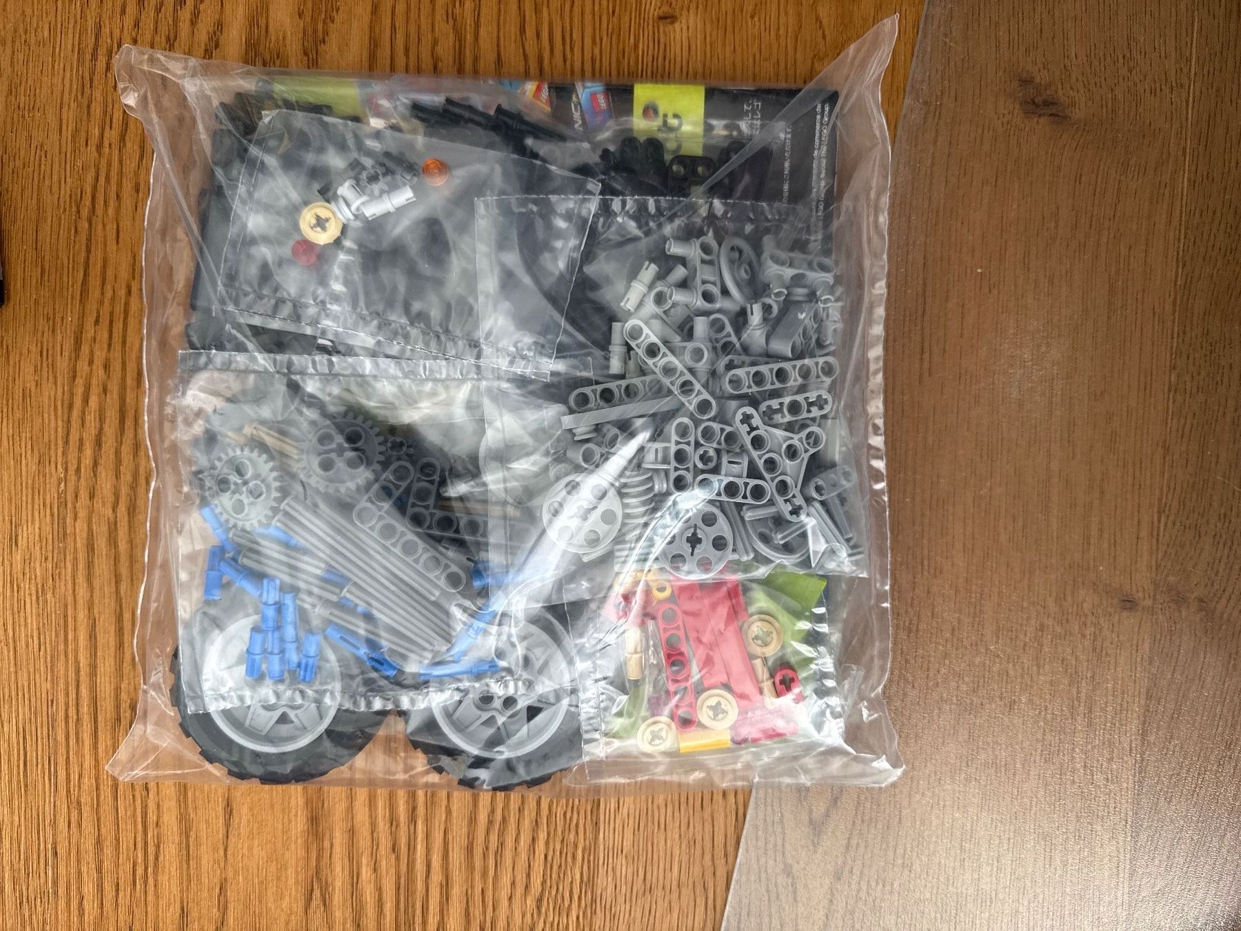 Lego Kit di costruzioni: Lego Technic 9393 Traktor guter Zustand – Usato da Kloten venduto da Mak10auto 1