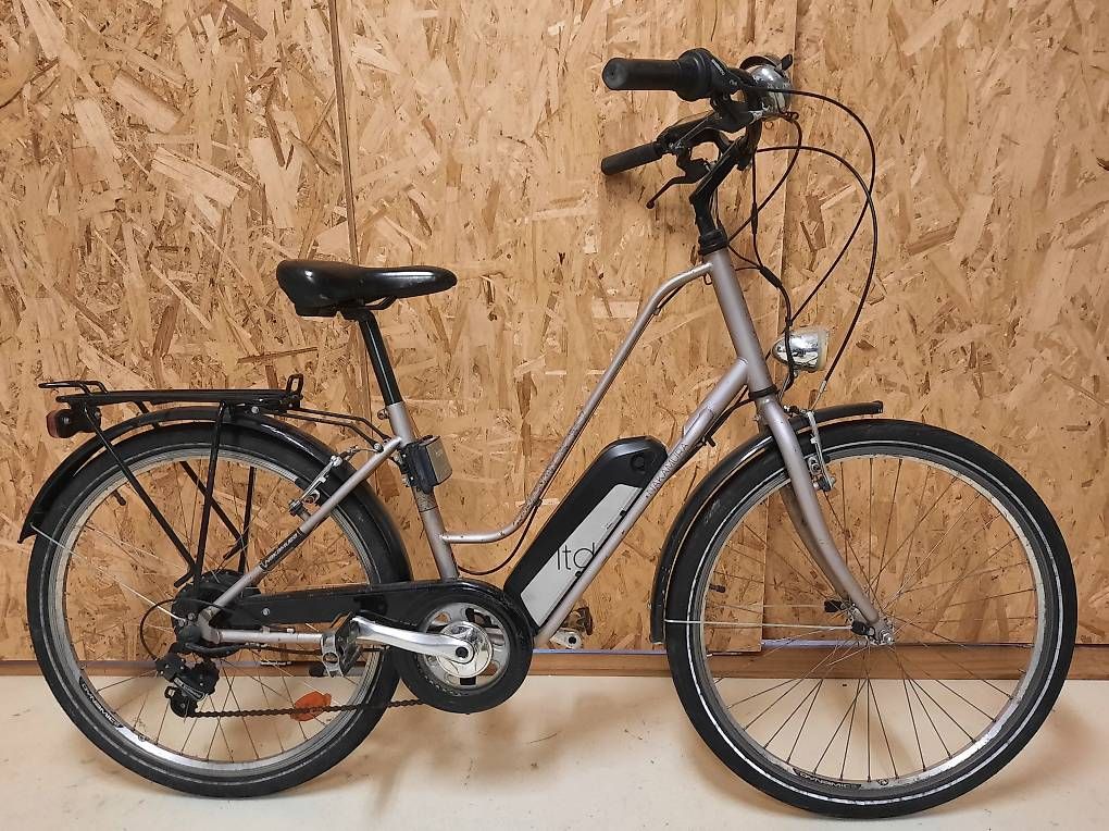Velos: Vélo de ville dame électrique  – Gebraucht aus Neuchâtel von Bykarl_Neuchatel
