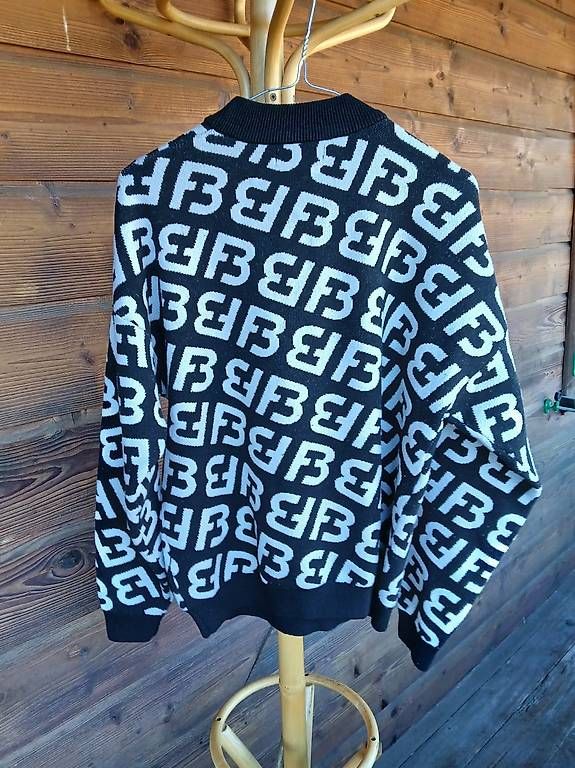 Maglioni & Felpe: Black & White B-Jumper – Usato da Ochlenberg venduto da Pbw_ardrobe 1