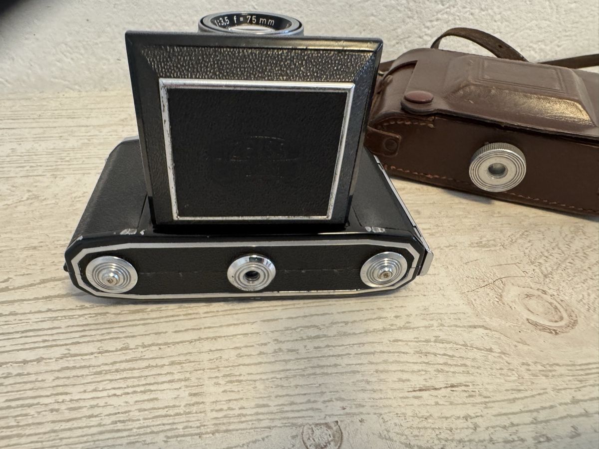 Zeiss Fotocamera: Zeiss ikon ikonta 521/16 kamera – Usato da Zunzgen venduto da milesdavis76 4