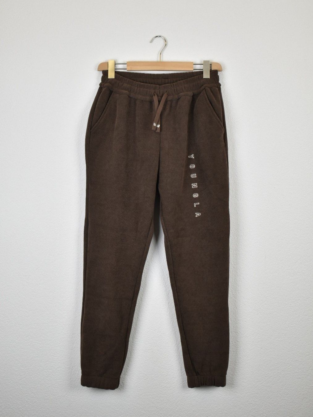 Pantaloni: YOUNGLA Jogginghose, Gr.M, neuwertig, braun – Nuovo (secondo la descrizione) da Nürensdorf venduto da 2ND_STORY