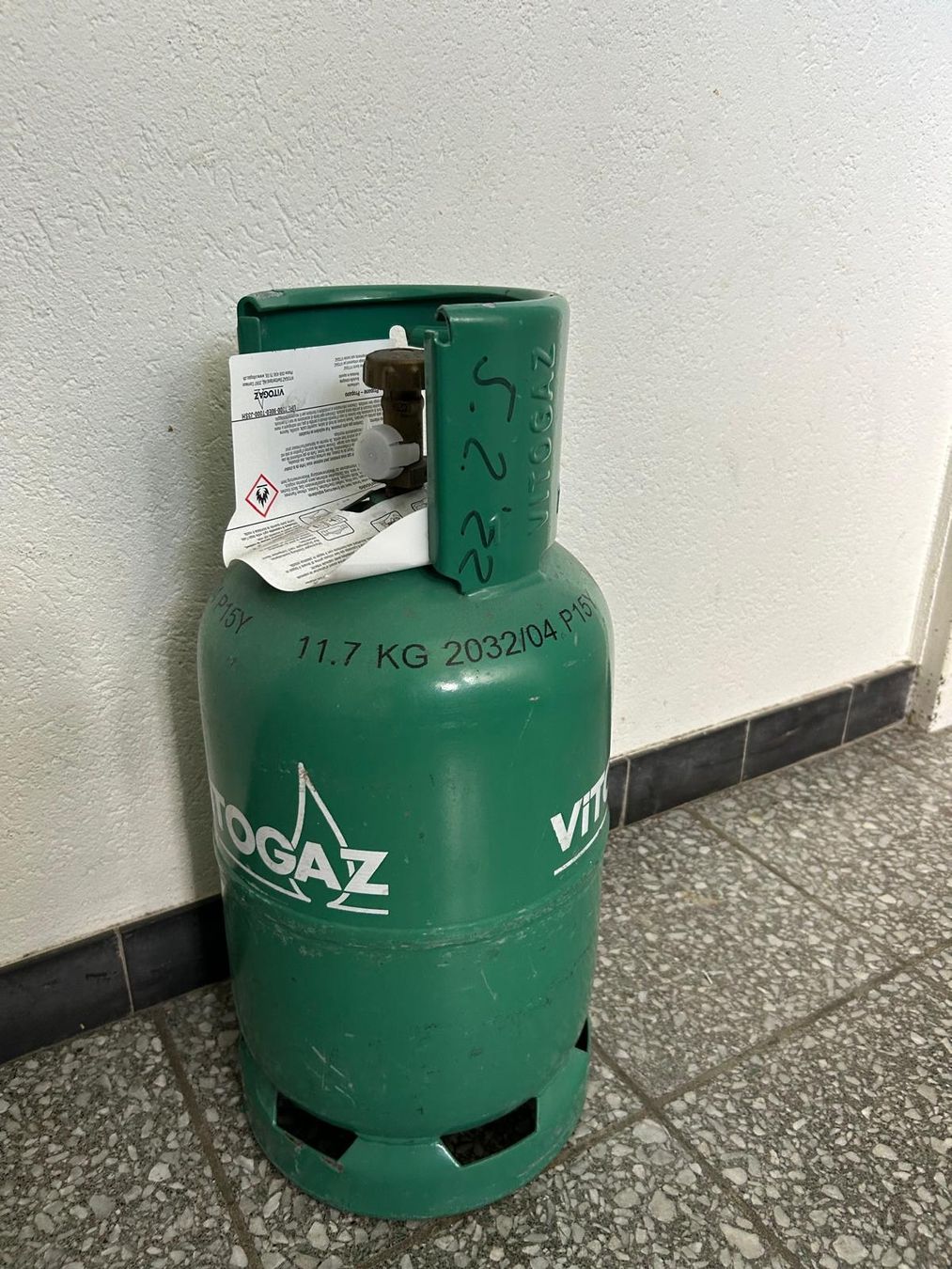 Campingaz Appareils à gaz et accessoires: Gasflasche  – D'occasion à Basel par faz_hdd8 4