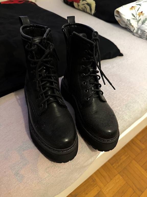 Scarpe da donna: Stiefel neu  – Usato da Fribourg venduto da qen_sj87 2