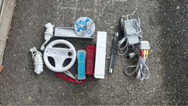Nintendo Wii  & Zubehörset mit Mario Kart und Lenkrad