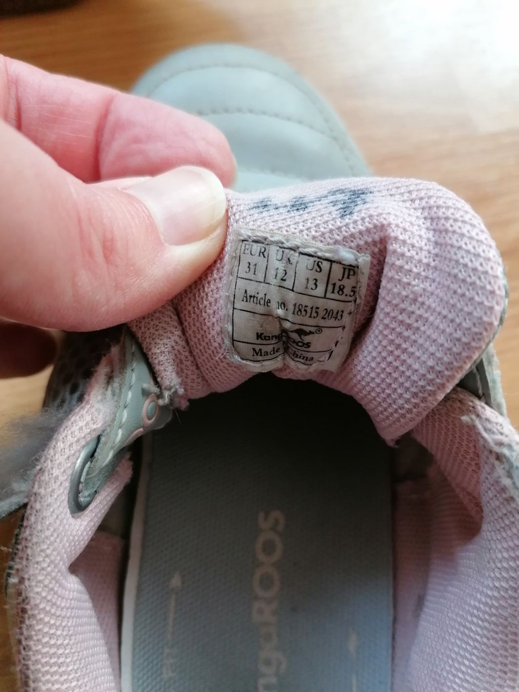 Chaussures filles: Turnschuhe Gr. 30 – D'occasion à Büttikon AG par Amineah 4